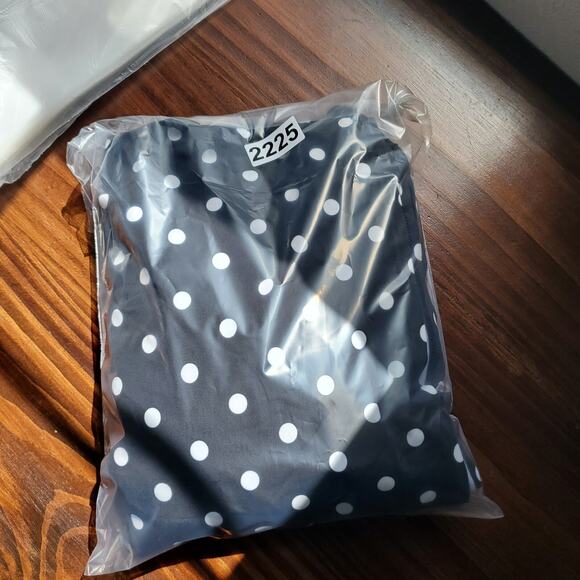 Lands End Baiting Suit One Piece Large Black Polka Dot Modest Skirted V Neck - Picture 8 of 8